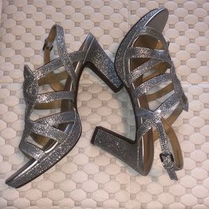 Naturalizer 7.5 silver dress shoes “BRAND NEW”